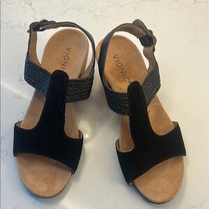 Vionic Black and Tan Sandals with Ankle Strap